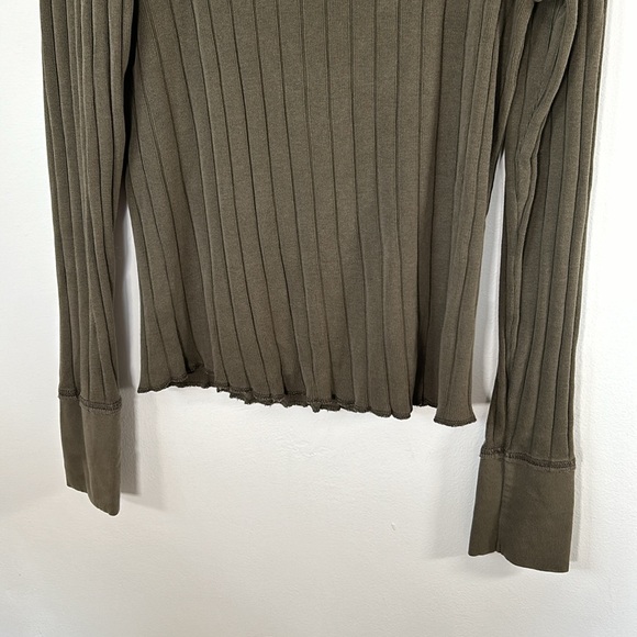 Free People Beach Henley Style Ribbed 100% Cotton Women’s Size L Army Green Top - Picture 10 of 14